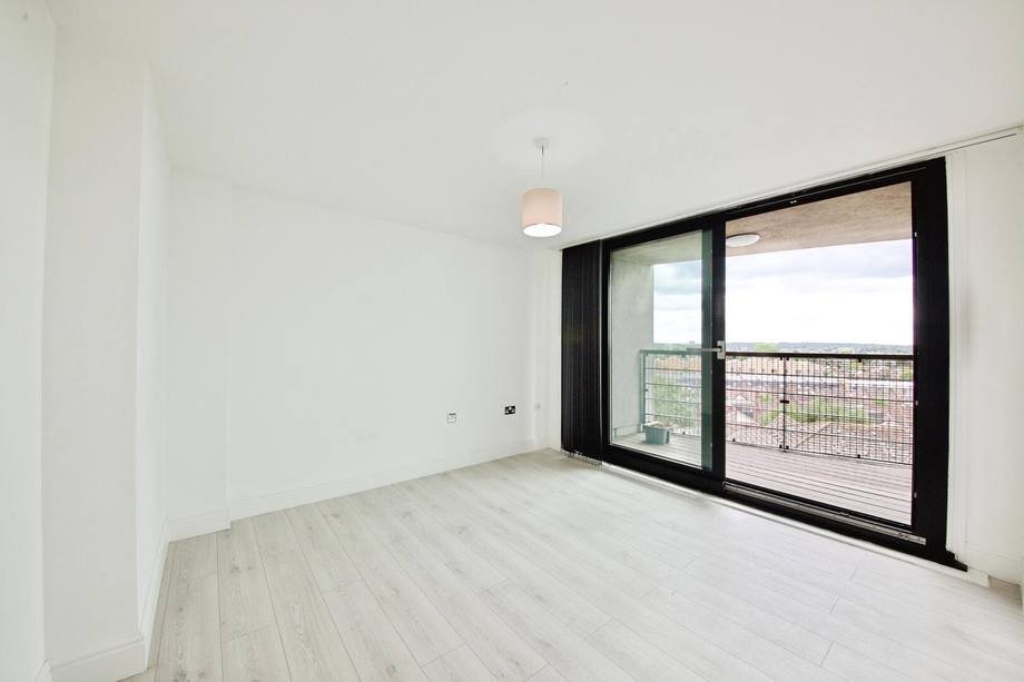 Second photograph of the Kingsway apartment