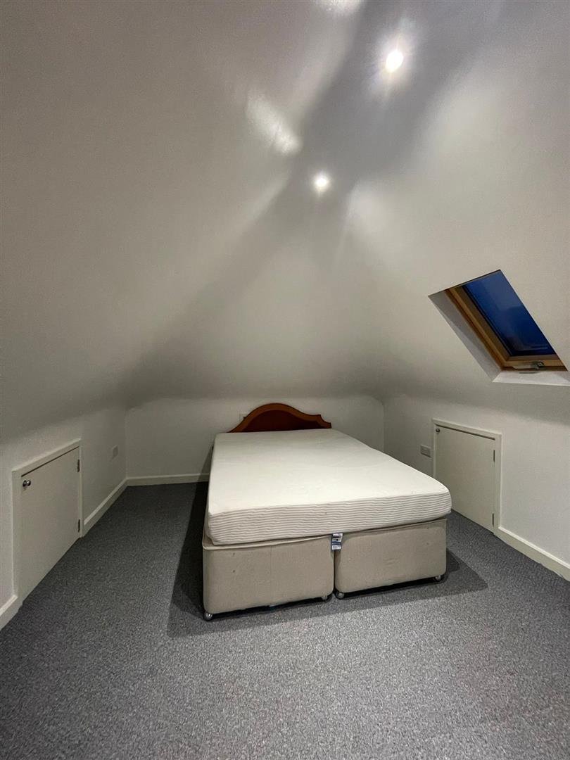 Bury Street, London, N9 7LB — flat for rent