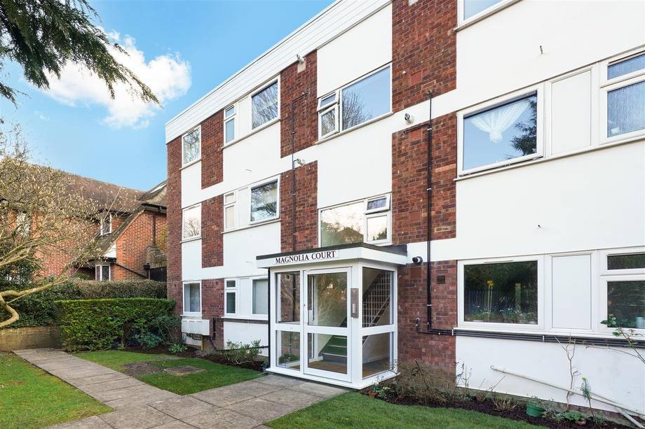 Woodside Grange Road, N12 8SZ